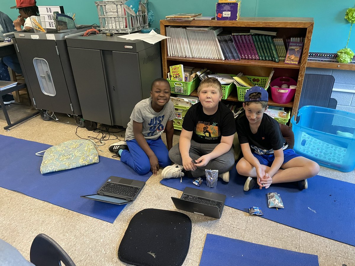 Mallory Jackson (@mallory_j23) on Twitter photo 3rd and 4th grade Meet and Greet was a success. This year’s 4th graders did a wonderful job with their presentations about 4th grade. It was so great to meet our incoming 4th graders! <a href="/KarlaFidoe/">KarlaFidoe</a> <a href="/3rdGradeKubs/">Kenwood’s Thriving Third Grade</a> @JillHandleyKES <a href="/KenwoodElementa/">Kenwood Elementary</a> #kubway 3rd and 4th grade Meet and Greet was a success. This year’s 4th graders did a wonderful job with their presentations about 4th grade. It was so great to meet our incoming 4th graders! <a href="/KarlaFidoe/">KarlaFidoe</a> <a href="/3rdGradeKubs/">Kenwood’s Thriving Third Grade</a> @JillHandleyKES <a href="/KenwoodElementa/">Kenwood Elementary</a> #kubway