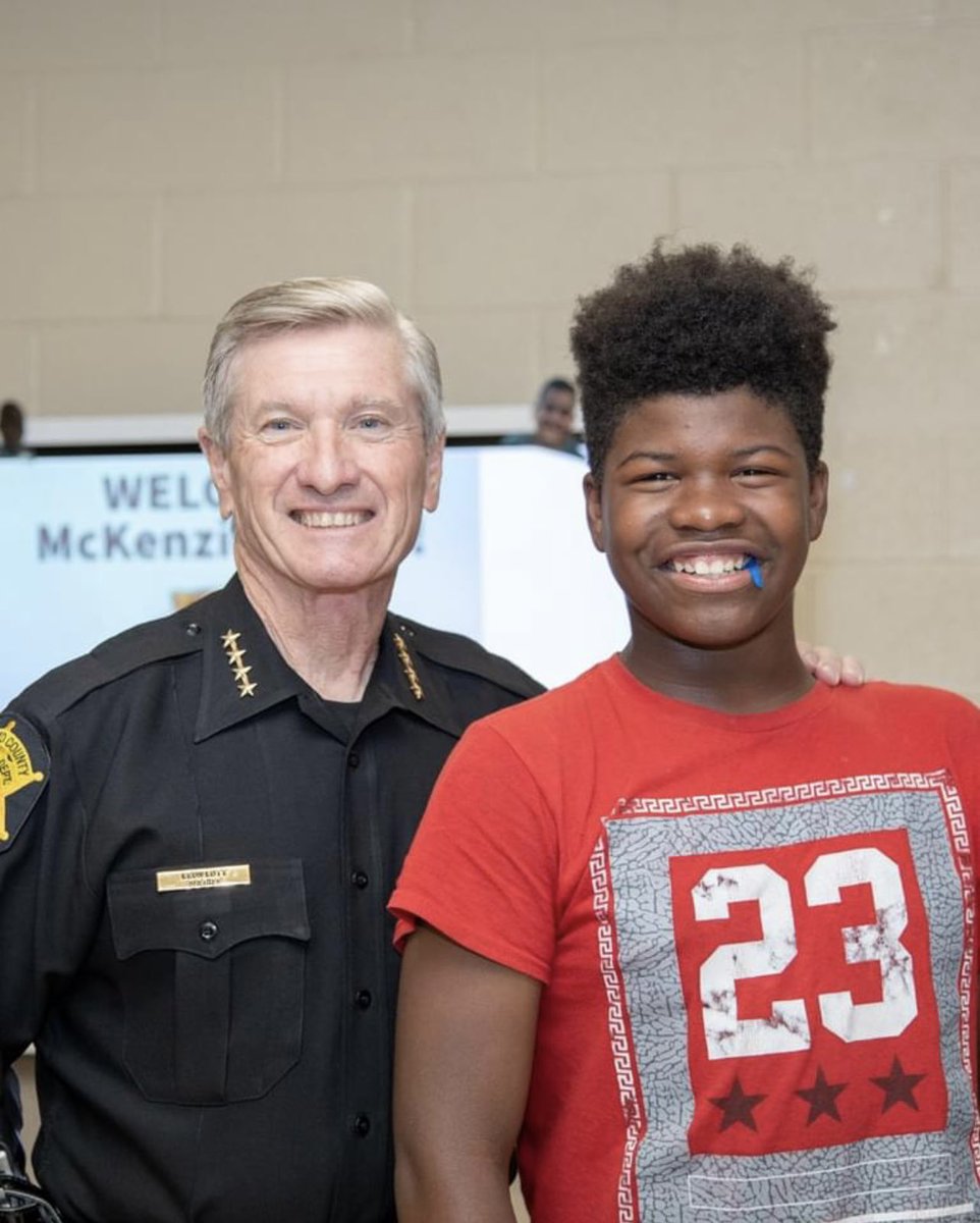 SeeTheAble1's tweet photo. Thank you, #SheriffLott for visiting us today and #ChoosingToInclude! #PlayUnified #LiveUnified 💙🤍❤️👍🏻@CraytonMiddle @RCSD @Rosita1322 @sosouthcarolina #UnifiedSC https://t.co/U63PFzya3I