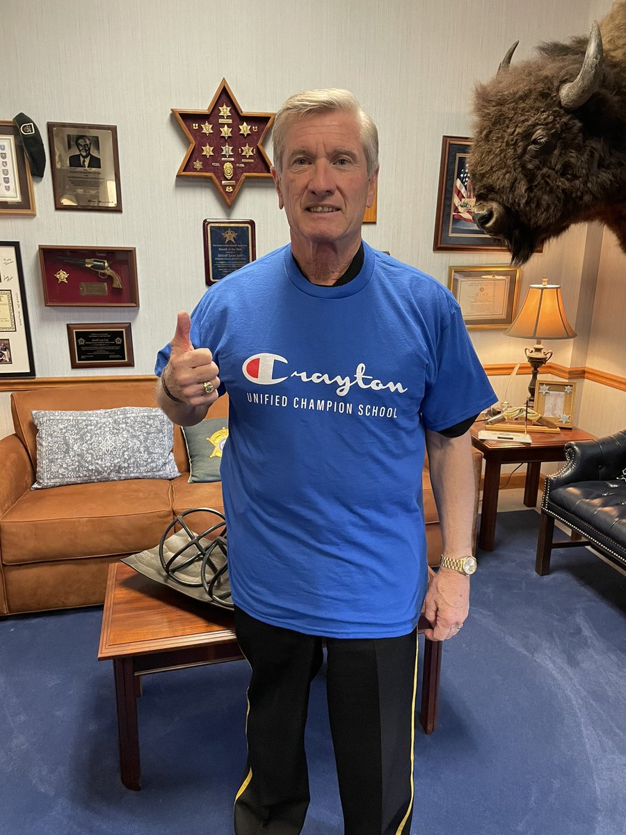 SeeTheAble1's tweet photo. Thank you, #SheriffLott for visiting us today and #ChoosingToInclude! #PlayUnified #LiveUnified 💙🤍❤️👍🏻@CraytonMiddle @RCSD @Rosita1322 @sosouthcarolina #UnifiedSC https://t.co/U63PFzya3I