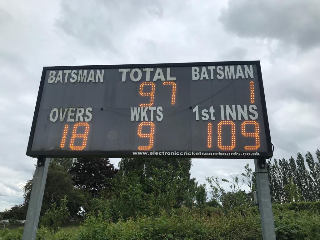 BromsPrepSport's tweet photo. A great close finish to the U11A cricket match on the Ormerod square with Bromsgrove winning by 12 runs. Well done U11A team! #BromsSport #BromsCricket #SchoolSport https://t.co/ENvY9k2WMD
