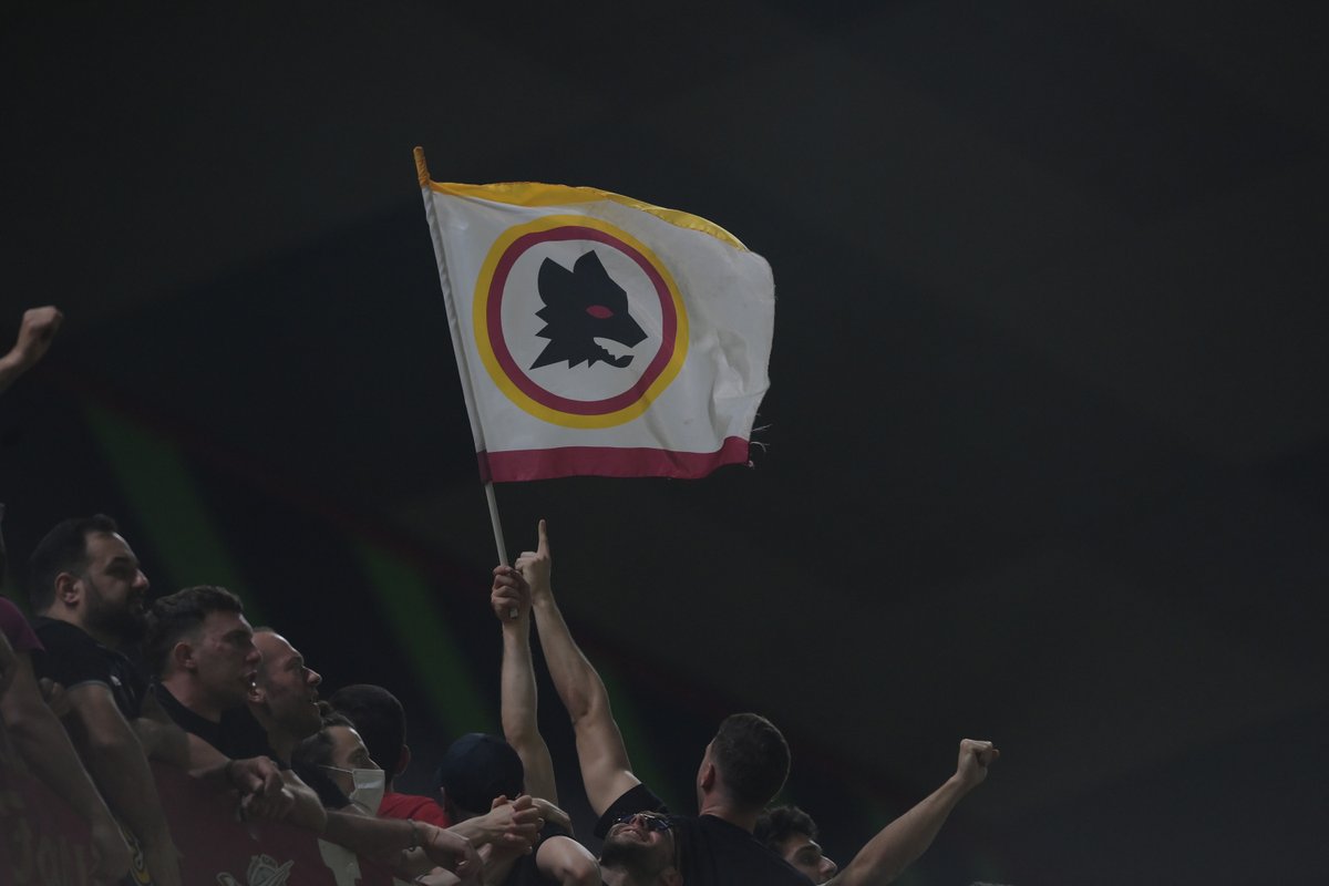 OfficialASRoma's tweet photo. 🚩 https://t.co/LPh2tApwHz