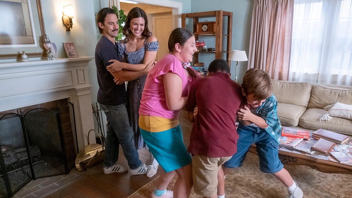 tvfangirl12's tweet photo. "we're collecting these little moments. We don't recognize them when we're in them because we're too busy looking forward,but then we spend the rest of our lives looking back. Trying to remember them. Trying to be back inside them"

#ThisIsUs #ThisIsUsFinalChapter https://t.co/uSav5bA8DI