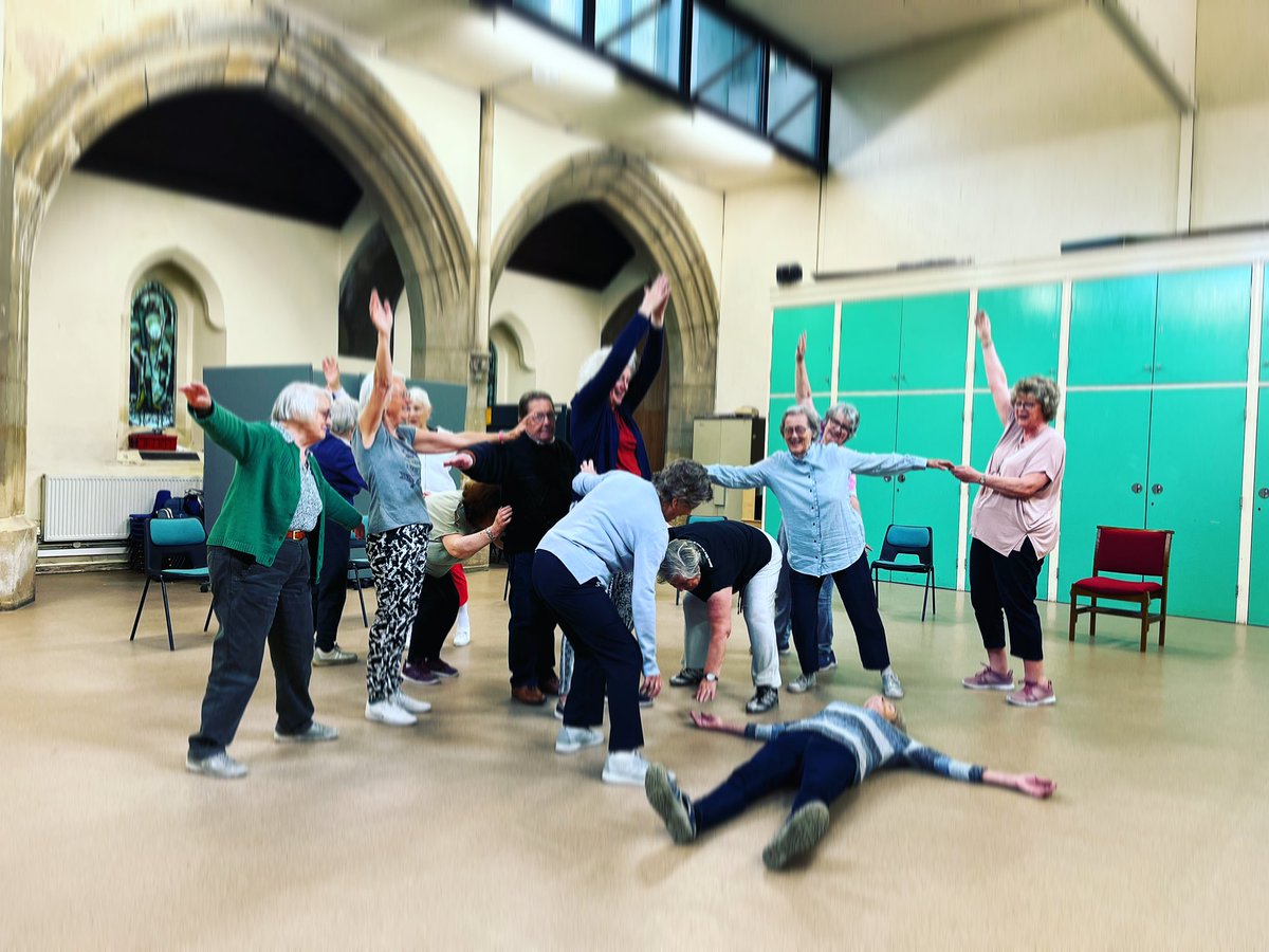 CharlieAEdance's tweet photo. Getting creative with much hilarity today - exploring connection and levels (and no, this volunteer hasn’t fallen)! @Dance_to_Health 💙 #over50s #strengthbalance #posturalstability #fallsprevention #wellbeing #creativty #joy #communitydance https://t.co/qv4jVkDZKg