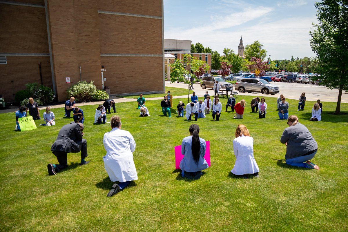 UPMCnews's tweet photo. Today across UPMC, members of our medical staff took part in #WhiteCoatsAgainstRacism, calling attention to racism and discrimination and continuing the conversation about what we in health care can do to promote justice and equity. https://t.co/wD11HO1ko2