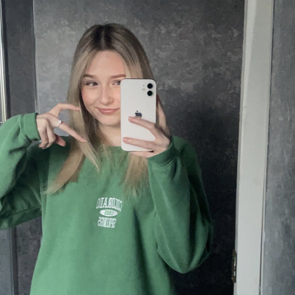 lockestpr's tweet photo. happy #HSTWTSELFIEDAY from me and my bffs <3 https://t.co/6CP5xlcQ6l