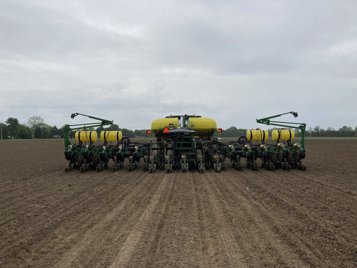 JasonV_SWAG's tweet photo. A misty, not quite rainy day but the last @SWAgromart @PRIDESeeds and @NKSeeds corn plot is in. Thanks to @chapple_mc and Triple P Farms for the assist. https://t.co/A85CIVbvVQ