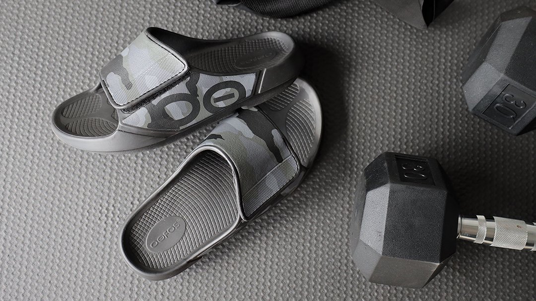 oofos's tweet photo. "Perfect #fit with the adjustable velcro strap. Feels good every time you put them on. Look great as well. The #camo is sweet!" - Roger T.
#RecoverySlides #feeltheOO
Available in men and women's sizing! https://t.co/Deqj0nRWxA