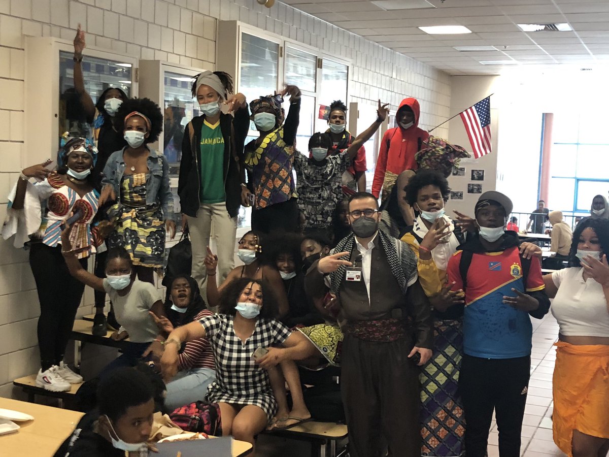 prinpalPHSBldgs's tweet photo. Celebrating our amazing cultures today!! https://t.co/hxMFOjRe6w