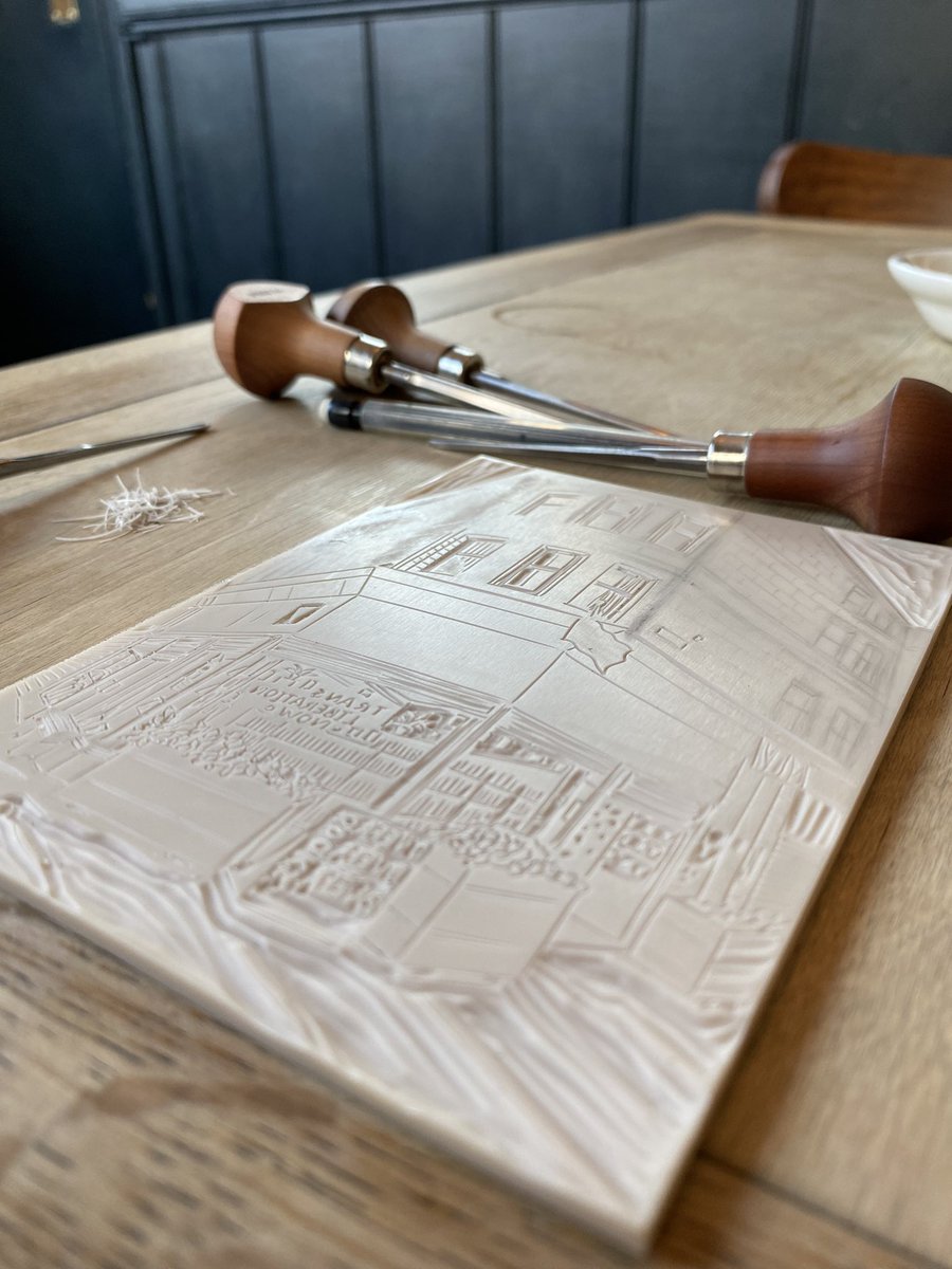 GemmaCurtis15's tweet photo. Some progress #linocutting #inthepub https://t.co/q1CMnnyOED