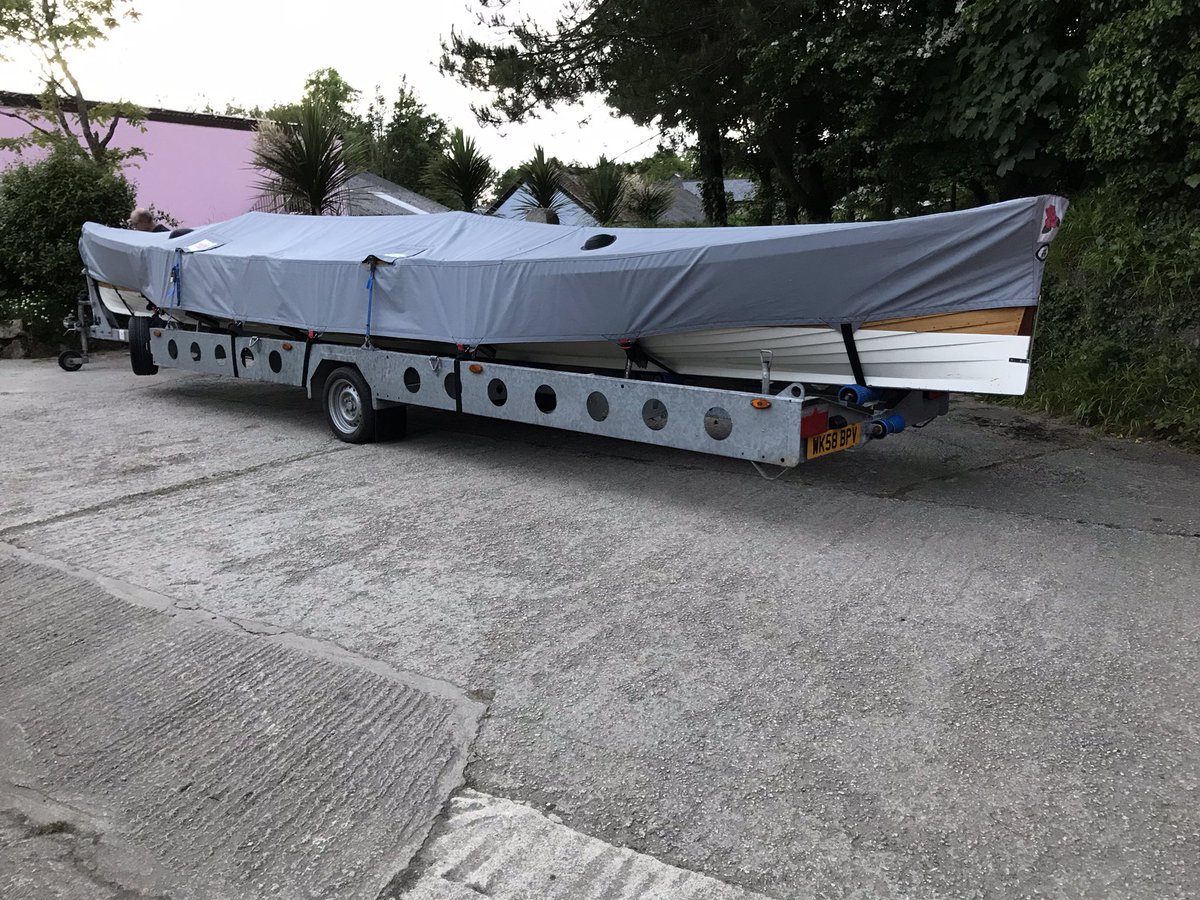 She’s home!! <a href="/RowingInPenryn/">Penryn Rowing Club</a> gig Dew of the Sea returns from #wpgc ready for <a href="/PenrynTC/">Penryn Town Council 〓〓</a> Jubilee pageant.