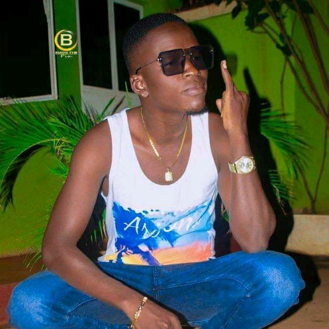 DollyWewah's tweet photo. #NewProfilePic https://t.co/u4lVdvvWNU