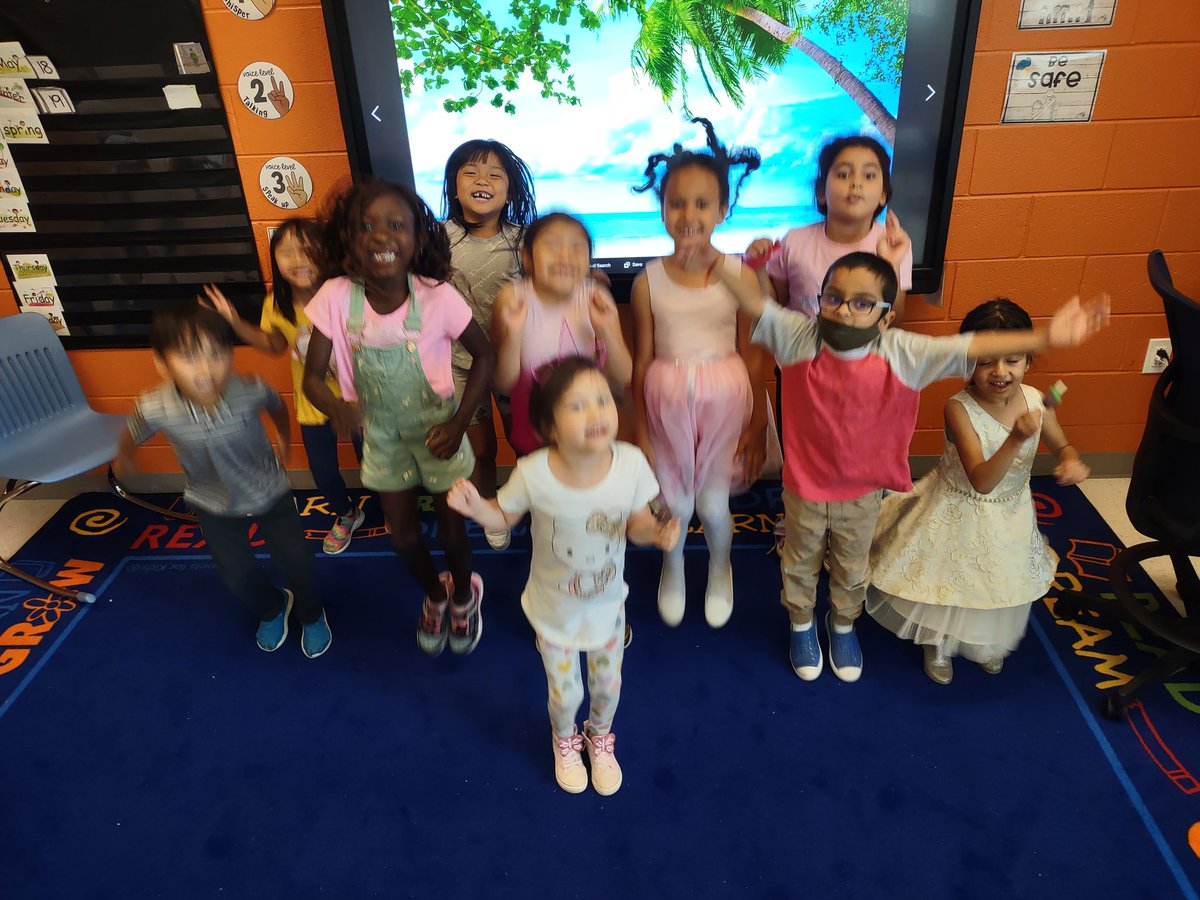 Beth Williams tweet media