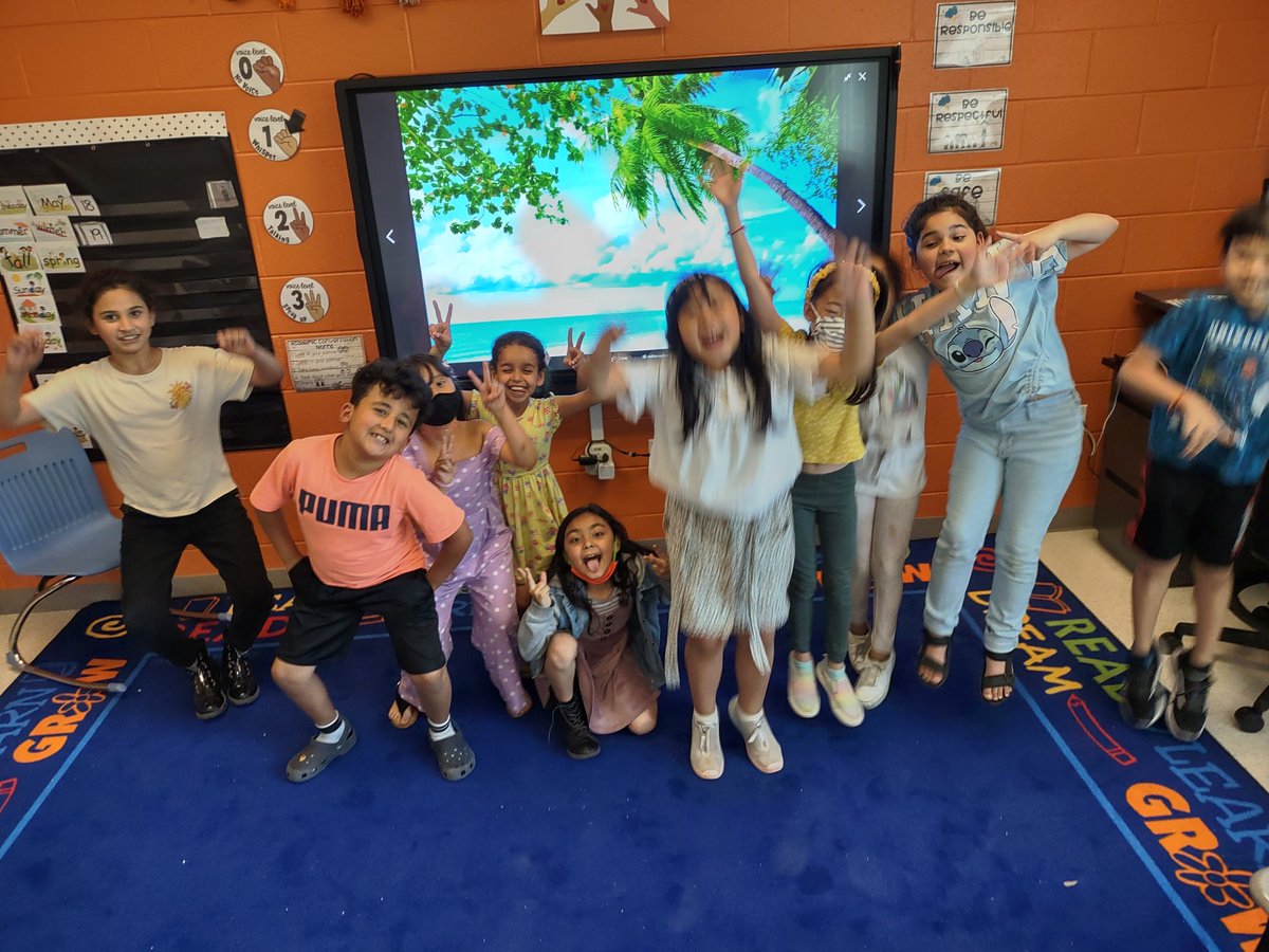 Beth Williams tweet media