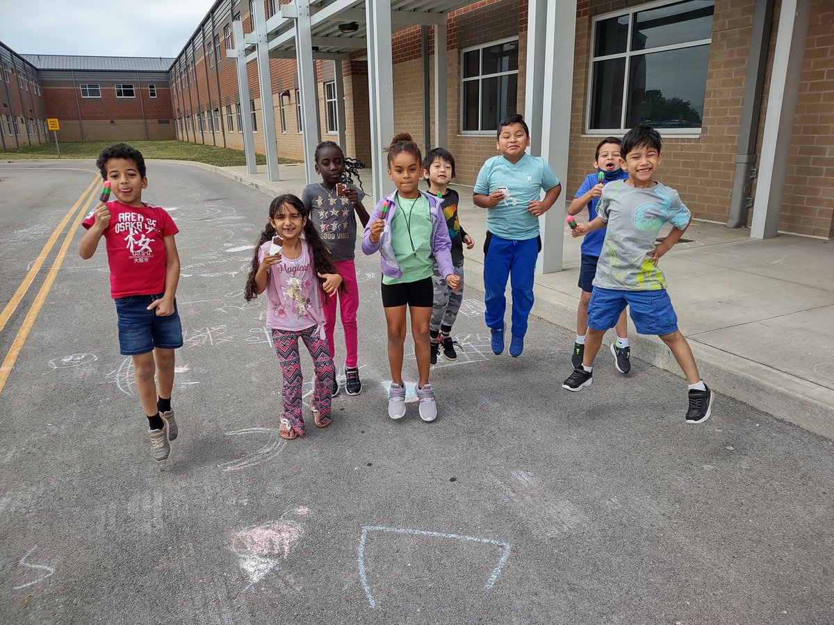 Beth Williams tweet media