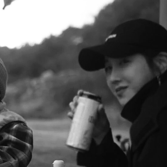 http_frixnq_68's tweet photo. 보고싶어요 ..ㅠㅜ @/e.jiah 🖤 https://t.co/boSodhlm4c