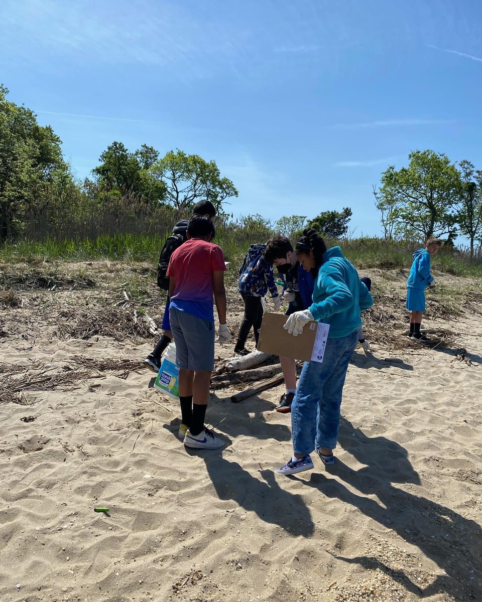 unitycharter's tweet image. .@unitycharter More fun from our 6th graders at Gateway National Park! Here you can find our students investigating the effects of #microplastics. #unitywolves @Sustain_Motown @SJ_Program @EcoSchoolsUSA @CharacterDotOrg @DrAllenMcMillan @NJPCSA @DrJB__ @DrAllenMcMillan