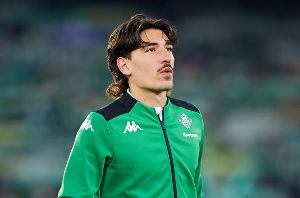 GOAL on X: Hector Bellerin is bringing the mullet back 💈   / X