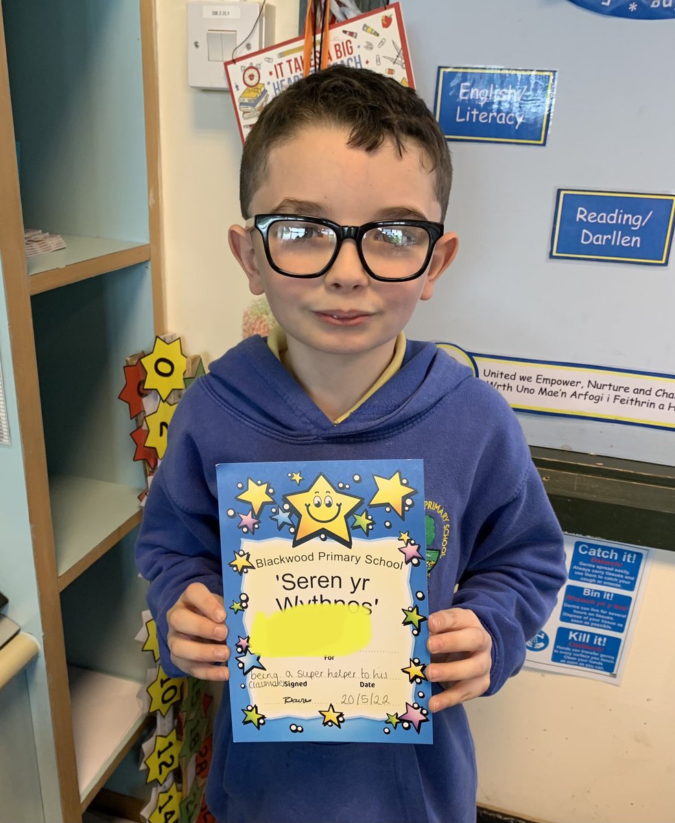 YearFourBPS's tweet photo. Here’s our other Seren yr Wythnos from last week, da iawn! 🌟⭐️🤩 @EAS_Equity @EAS_Cymraeg https://t.co/GwaEmVCYRA