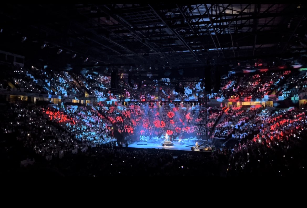 SarahDeary1's tweet photo. What an AMAZING evening watching and listening to the Our Lady’s choir sing their hearts out as part of the Young Voices Choir at the Manchester Arena! 🥰 Thank you, Our Lady’s, for giving them unforgettable memories. @OURLADYSASPULL @MrsPYear4 @MissCYear6 https://t.co/HrS7khR8mY