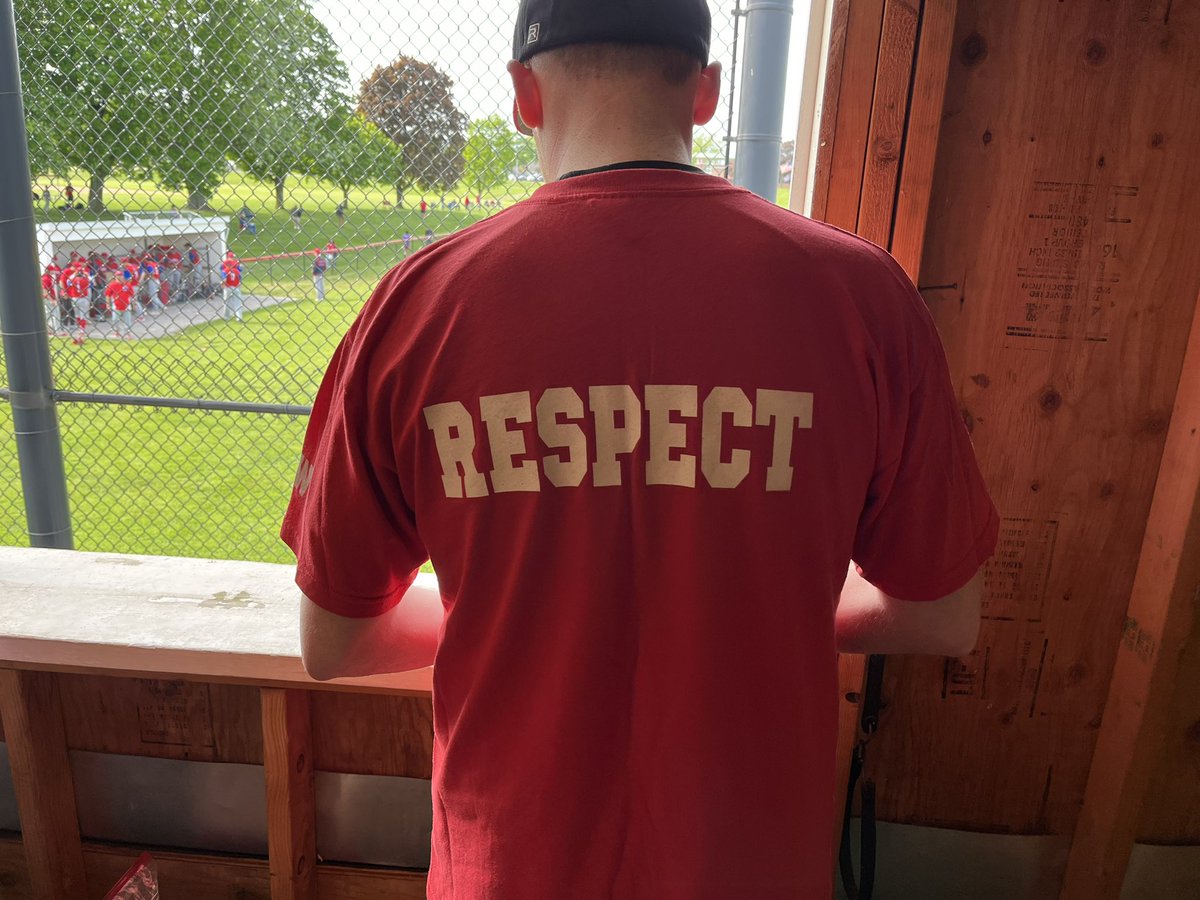 HiltonCadets's tweet photo. 2008 Grad @TylerDiedrich representing @HiltonVBaseball at todays game with the team t-shirt from 08. #PlayWithIntensity #GoCadets https://t.co/WJMo8JkU4y