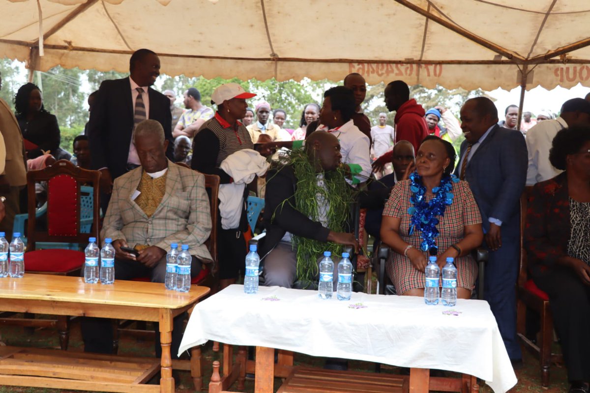 Honjoshuakutuny's tweet photo. I am glad that Cherangany Constituency has received an allocation of 50M for construction of Cherangany KMTC. Earlier today,I hosted KMTC Boardchair and Directors at Tulon Grounds in Motosiet Ward. https://t.co/T6jrOYzUKT