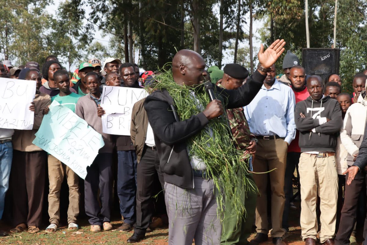 Honjoshuakutuny's tweet photo. I am glad that Cherangany Constituency has received an allocation of 50M for construction of Cherangany KMTC. Earlier today,I hosted KMTC Boardchair and Directors at Tulon Grounds in Motosiet Ward. https://t.co/T6jrOYzUKT