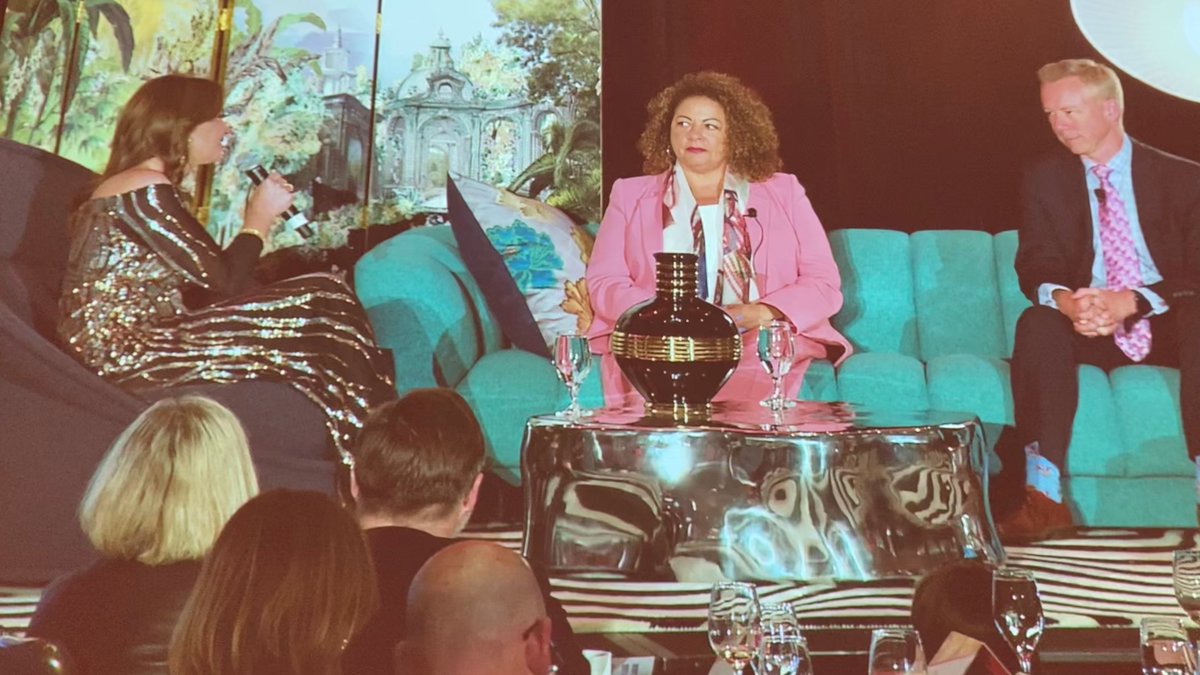 JaquiParchment's tweet photo. Thank you et merci @Women_Gov for hosting the fantastic #WiGParityGala – it was an honour to co-chair and speak with John McKenzie &amp; @carolinecodsi, and accept @MercerCanada’s second Platinum parity certification award. Inspired by the strides being made! #paritycertification https://t.co/wBHK8sib0g