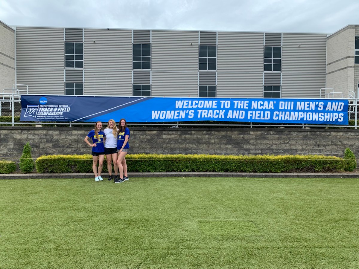 The girls are checked in!! We're ready to have ourselves a weekend!!

#MUTF #RollCougs