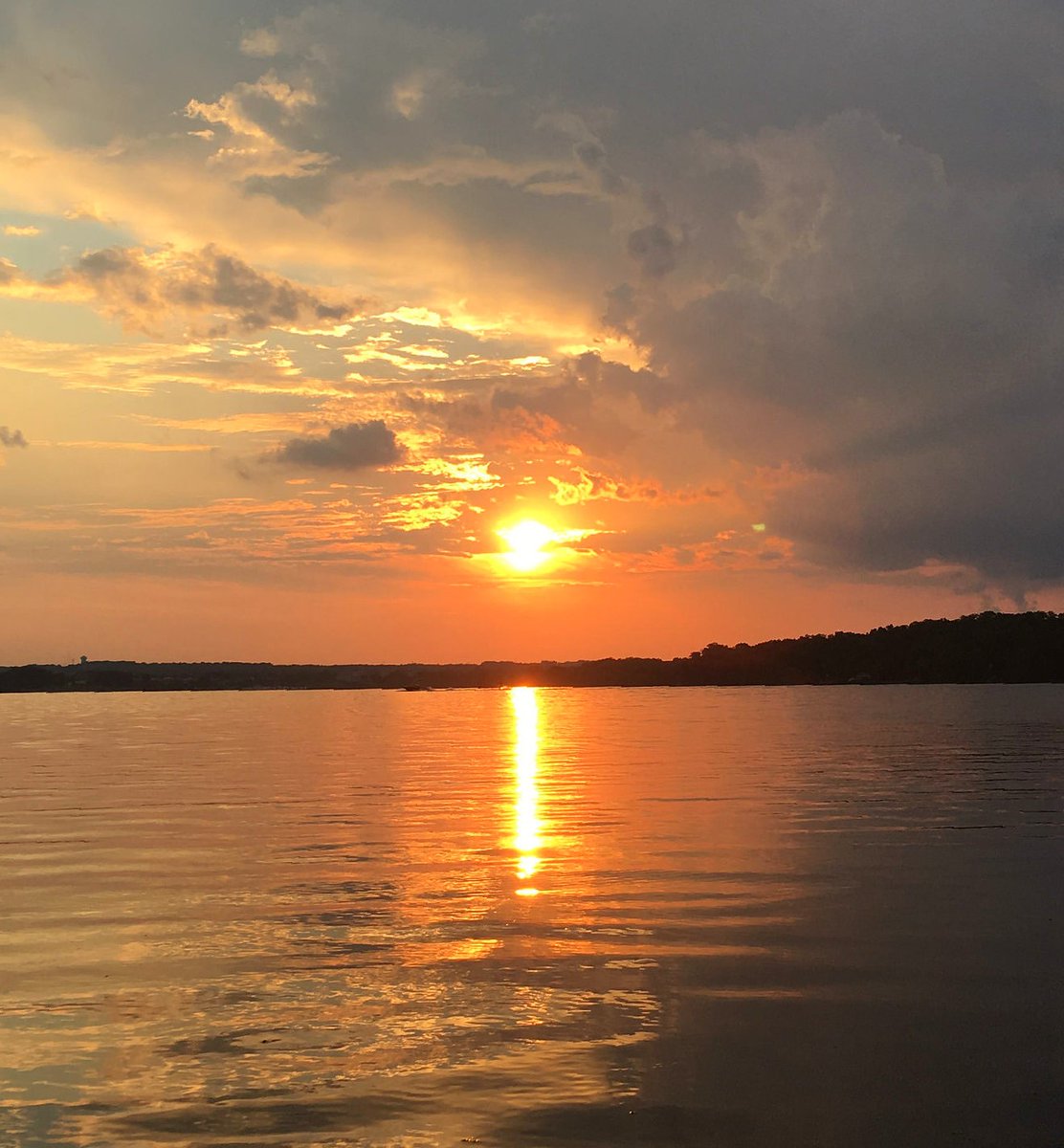 VAStateParks's tweet photo. It's proven that spending time outdoors improves your mood, #mentalhealth and emotional well-being. Remember your #VirginiaStateParks are here for you when you need nature to nurture you. #VaStateParks

📍 Photo taken at #MasonNeckStatePark. https://t.co/8S4JLKjNnF