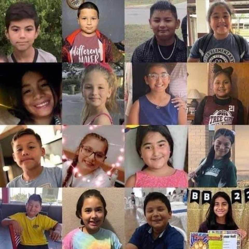 En esta foto aparecen los niños asesinados en Texas. Les invito a ver sus rostros y pedir por la paz, la no violencia y sobre todo por sus familias. 

Haz RT para hacer cadena de oración por ellos.