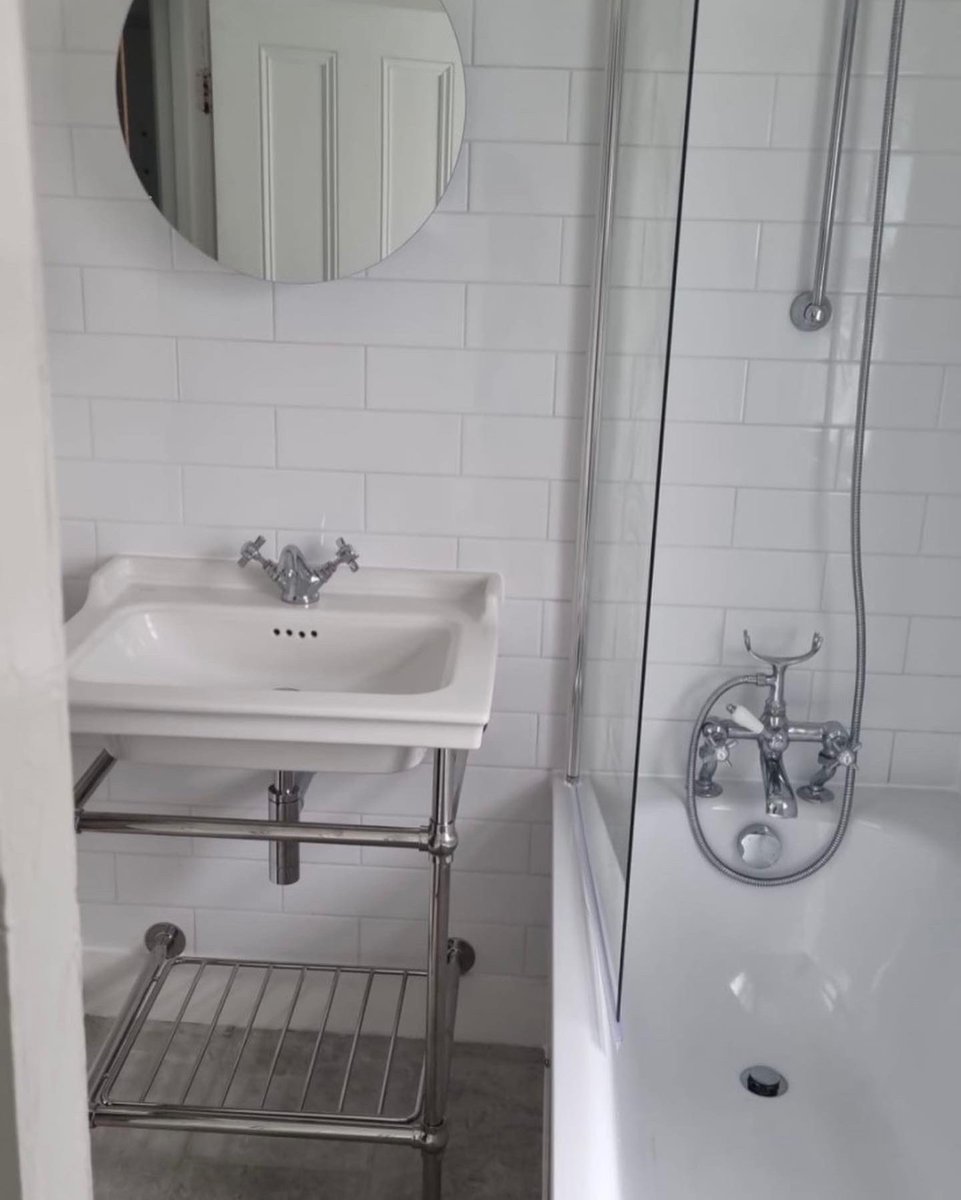 CheamCo's tweet photo. Newly finished bathroom upgrade in sw19 https://t.co/HRPDzakYv5
