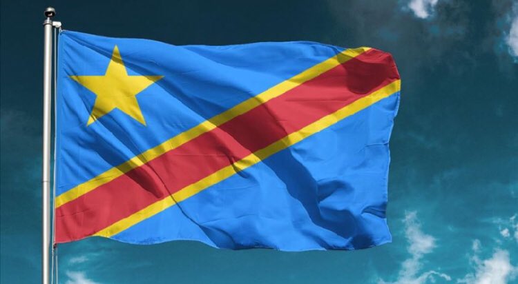 RwezaDesire's tweet photo. Près à combattre aux côtés de nos @FARDC pour mettre fin à cette énième invasion des milices du @M23, nous lançons un appel à tous #lescongolais à se lever comme un seul homme et soutenir notre Armée. Quant à la  @Presidence_RDC,@fatshi13 de pouvoir se prononcer quant à ce https://t.co/msdrqw7K4X