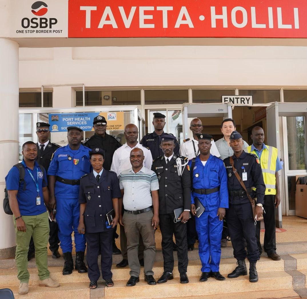OIMGuinee's tweet image. On African Day, Guinean border agencies visited the Taveta-Holili one stop-border-posts (#osbp) in Tanzania/Kenya and witnessed #osbp is a key enabler for cross-border mobility/regional economic integration benefiting to gov/traders/travelers. @koicasenegal @IOM_IBM_HQ @IomAcbc