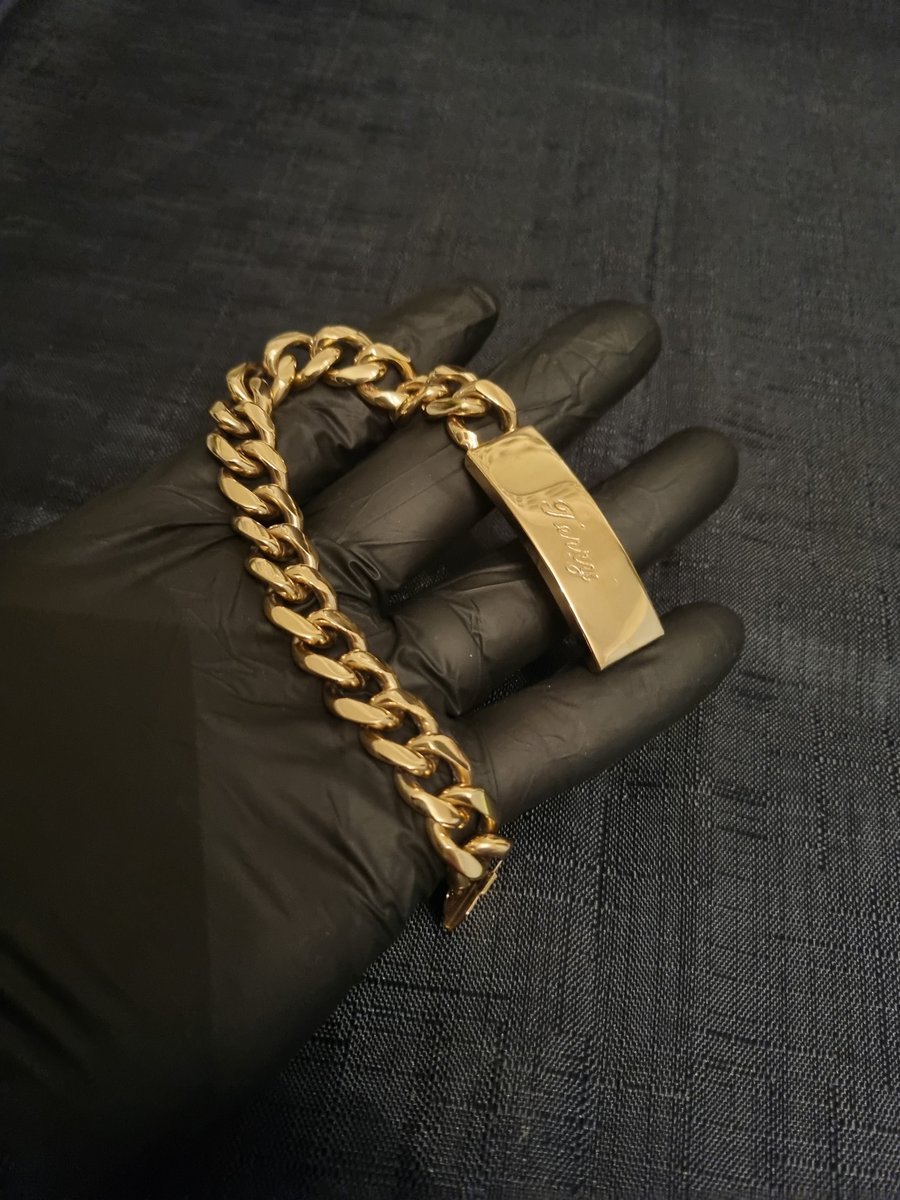 PlatingPrecious's tweet photo. A perfect example of what we can do with our 24ct gold plating service 😎 #kingofbling #electroplating #goldplating #24ctgoldplating #bespoke #custom #mastercraftsman #b2b https://t.co/QRHCZyXfj1 https://t.co/BuD4BO4XYF