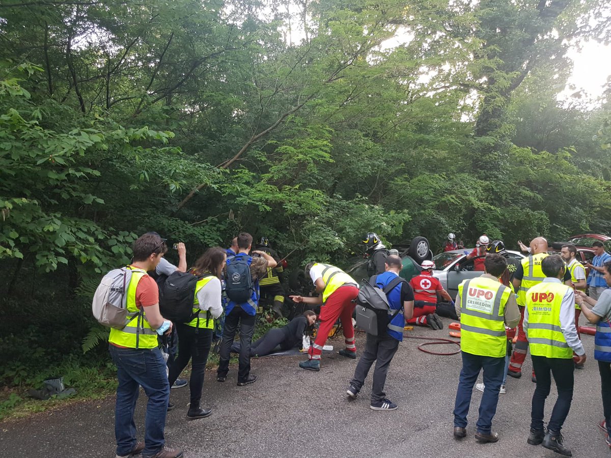 BounesV's tweet image. {Thread} 📸 Retour en image sur cet exercice de mise en situation réelle et d'application en termes de médecine d'urgence, notamment en cas de désastre humanitaire majeur
@CRIMEDIM &amp;amp; @NOFEAR_EU 
#Novara #EMDM22