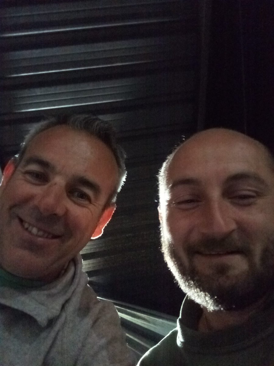 Buenas noches desde el campamento “dignidad”.

157 noches durmiendo en una tienda de campaña en los aparcamientos de la fábrica ZUMOSOL para no ser pisoteados por la empresa, y los medios no se hacen eco

Por favor difundir nuestra situación a todos vuestros contactos/amigos,etc.