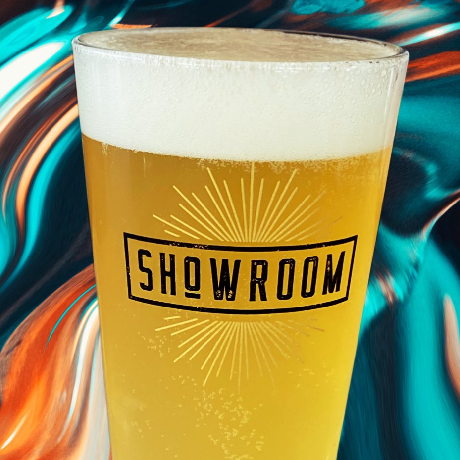 Showroom21701's tweet photo. Showroom Gold Lager: A light, crisp, and refreshing American Golden Lager - made with our exclusive blend of premium malts and hops.

Exclusively at Showroom and @DistrictEast1 .

#frederickbeer #marylandbeer #downtownfrederick #frederickmd #visitfrederick https://t.co/y1v4kdRfFj
