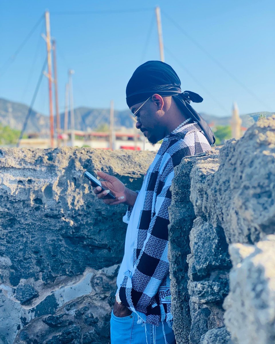 Official_Uyi's tweet photo. 🕊 https://t.co/Ke6UZCxVxJ