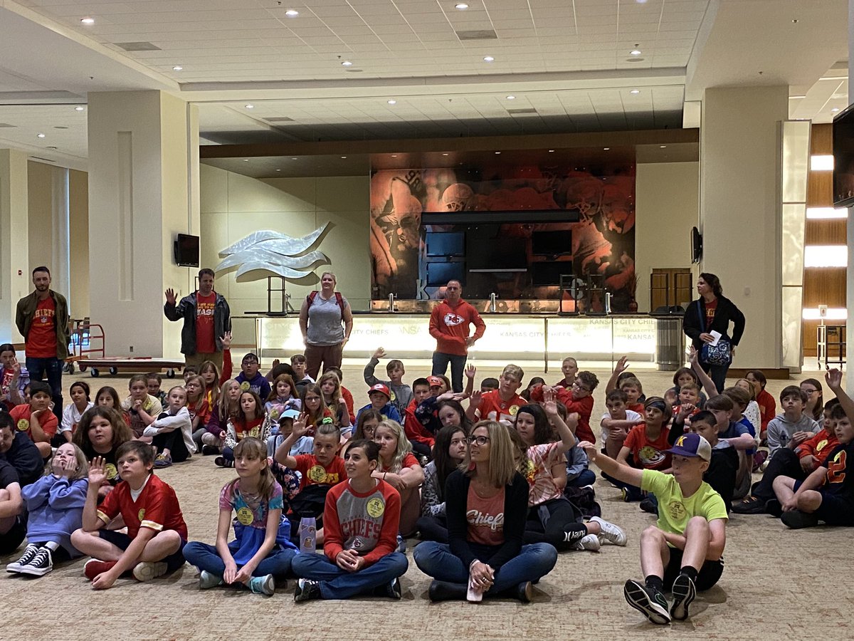 lens_school's tweet photo. A field trip!  My heart was so happy to see the pure joy on their faces. I am confident this crew brought all the good luck to Arrowhead. Bring on a Super Bowl! https://t.co/mftKqFyHku