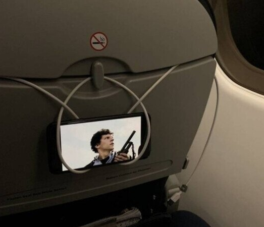 ale_fullstack's tweet photo. - Ventajas de viajar con un ingeniero. https://t.co/j0p0X8PtsP