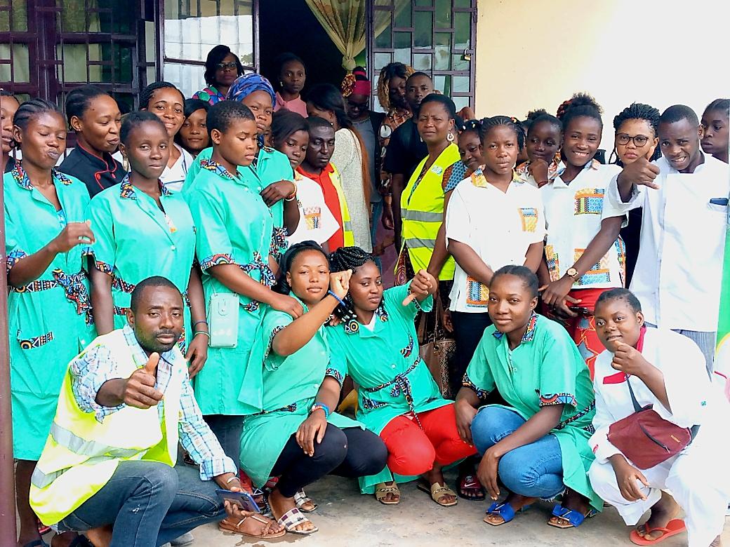 PIVJET's tweet photo. #HMDay2022 Atelier de fabrication des bracelets 📿 du cycle menstruel ! Chiffres : 42 participants, 10 prototypes de bracelets, 10 serviettes hygiéniques réutilisables. 31 filles et 01 garçon.
#WeAreComited #ODD6 #100pourCentEnRègle https://t.co/nqbQ7VI8BW