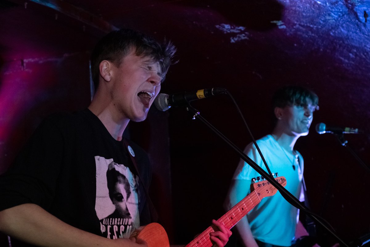 BRISTOL 🚨 
After a few too many weeks without any gigs we’re back at The Crown with <a href="/This_Feeling/">This Feeling</a> supporting the mighty <a href="/WHARVESmusic/">WHARVES</a> ! This is looking to be a cracking one, grab ur tickets now in our bio ! 💖