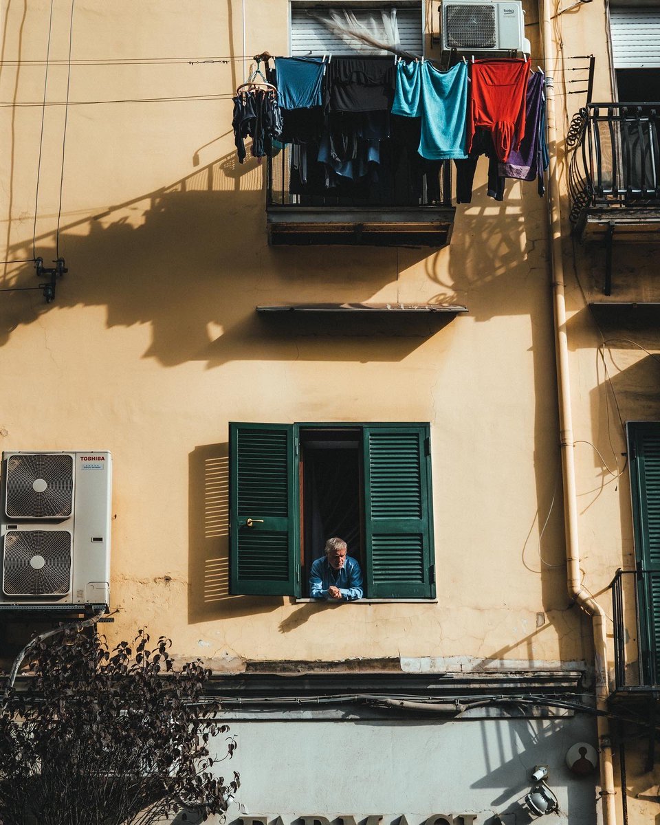 Asteryxtm's tweet photo. These little Windows in Italy are everything. GM homies I’m wishing you all the best day ever. https://t.co/RrkGK0tNSG