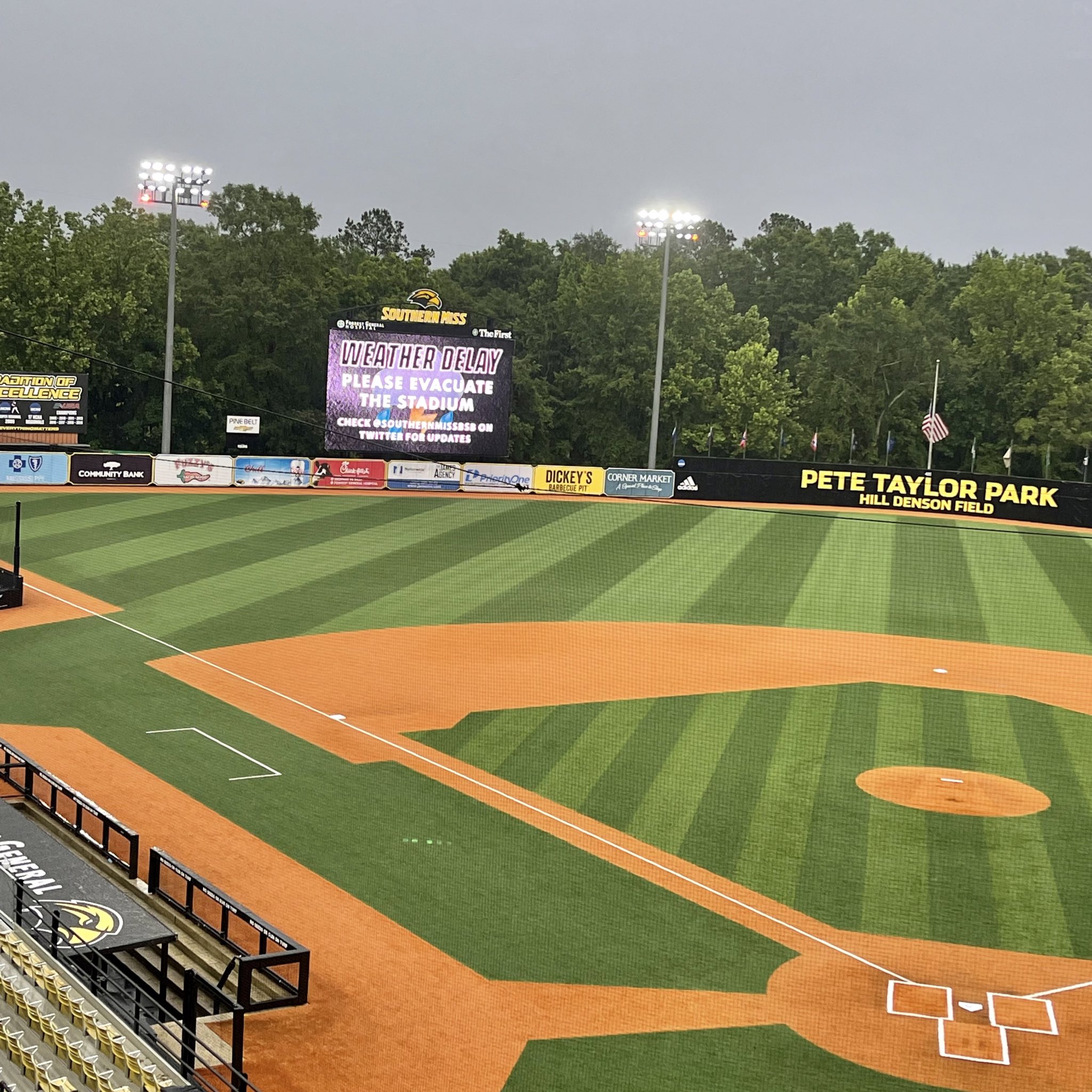 munzly/CUSA Baseball Tournament / Twitter