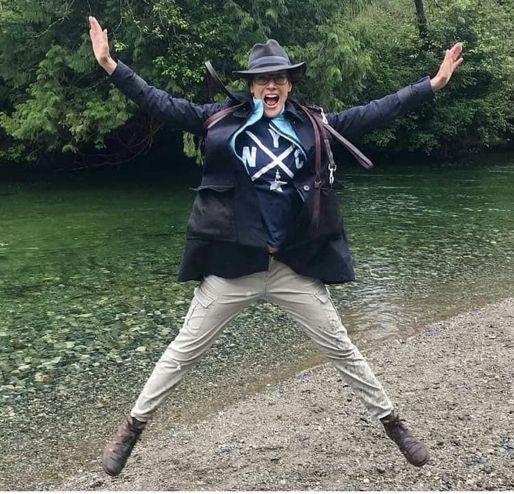 daily jennifer beals tweet media