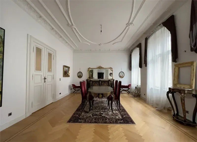 prysmfirecat's tweet photo. life hack: save on chandeliers to get fancy furniture. https://t.co/xSOmwoDmap