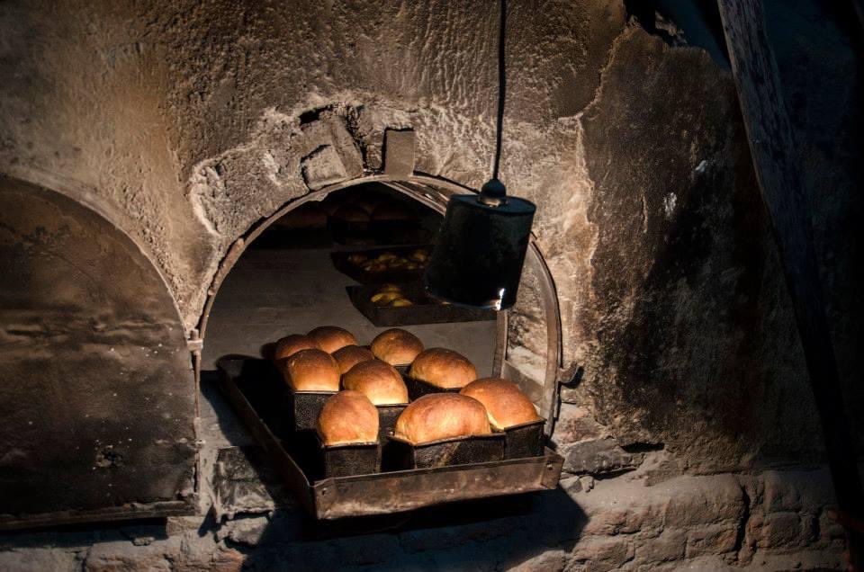 framing_gale's tweet photo. Remembering #Srilanka as the country battles its worst financial crisis. From my photo documentary, “The #Bread Man” features a local #baker in Ratmalana, Spring 2014.  #Nikon #35mm #travel https://t.co/GRKCsoRsri