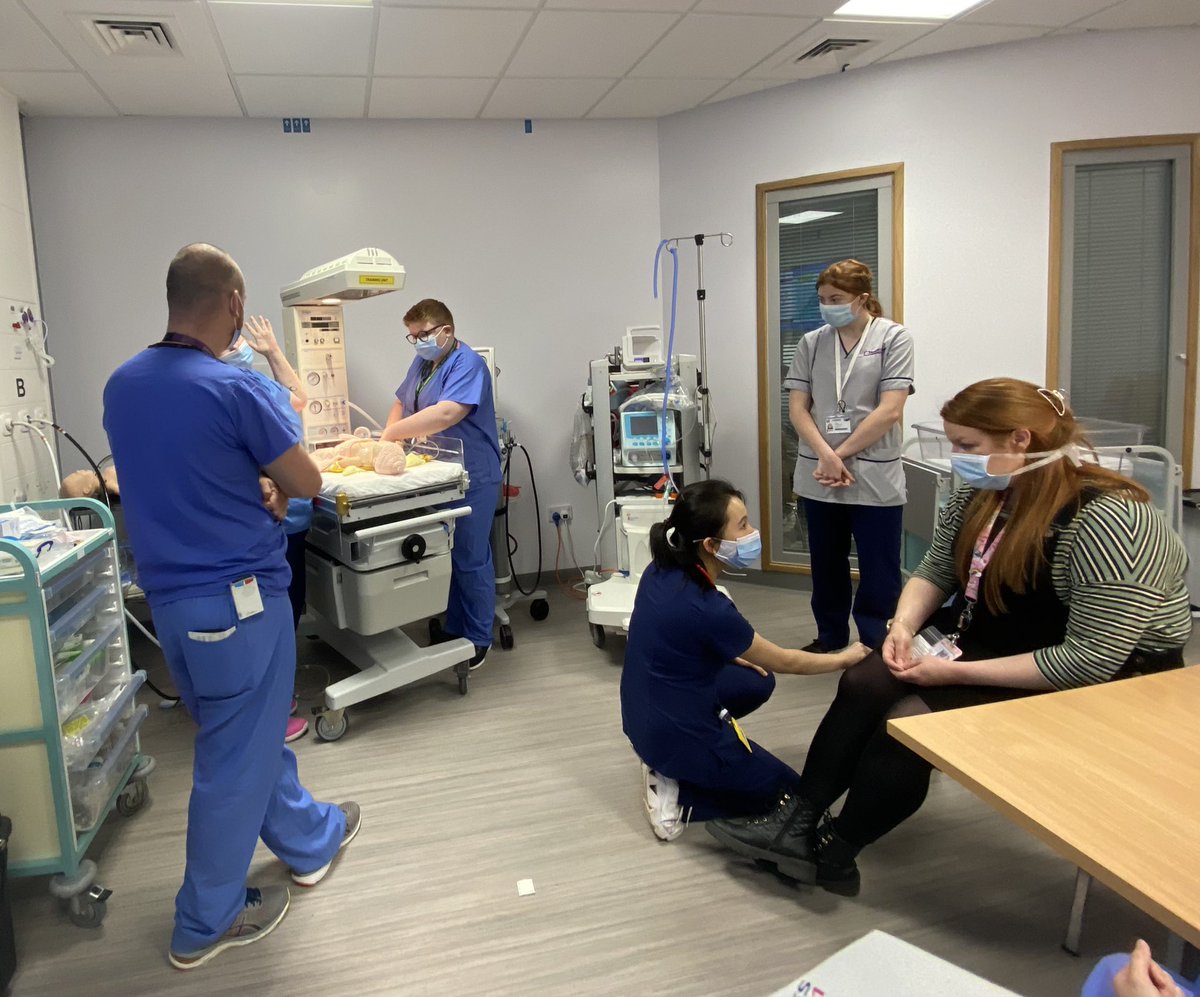 Great team working and communication skills in our weekly Wednesday SIM/skills training session today! The blue postnatal ward baby...👶🏽🫀🫁💉<a href="/NICUNinewells/">NICUNinewells</a> @sinchin8 @Laurenz0722 @kathleenann42 <a href="/shanbhus/">bhushan_ss</a> <a href="/AlisonWright772/">Alison Wright</a>