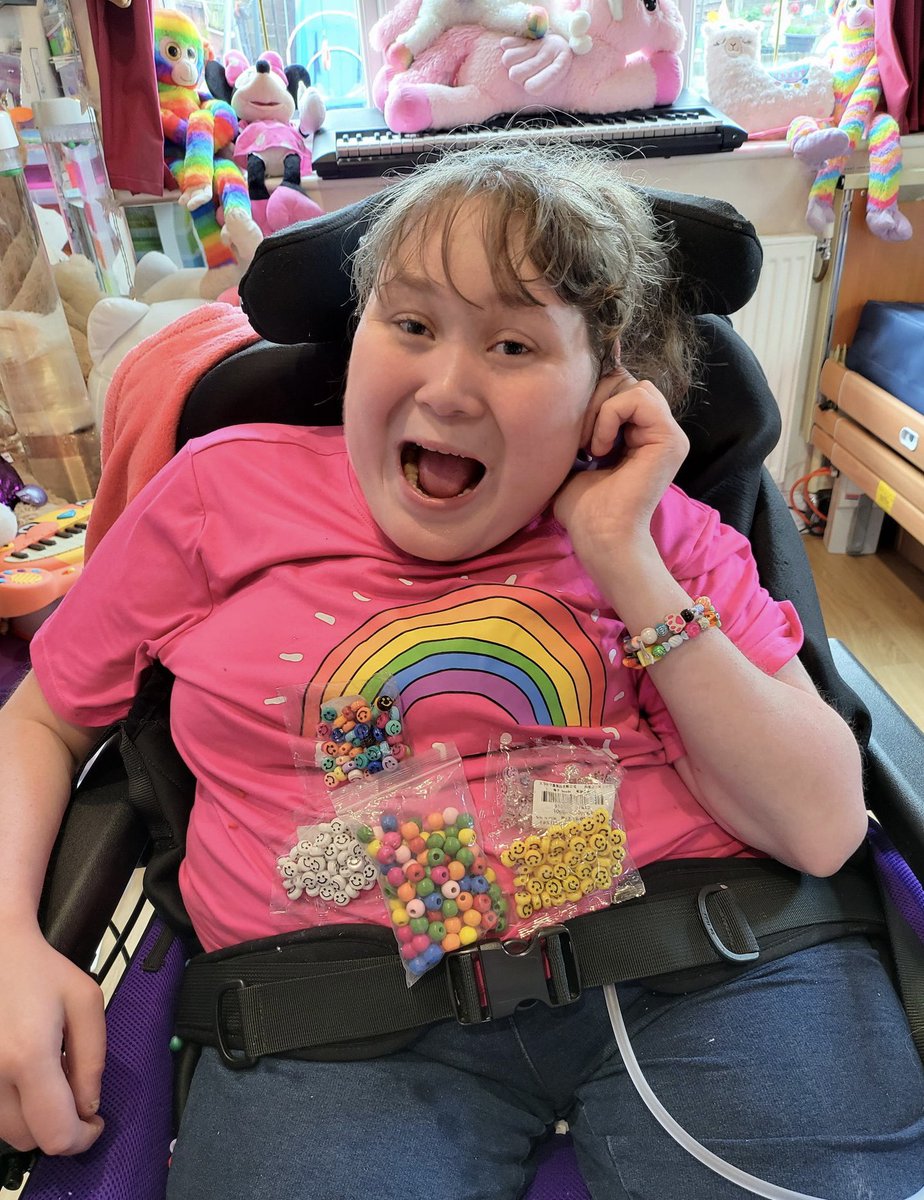 Abi was really excited to get this lovely gift from @RCBridgestock on her return from @MartinHouseCH . Thank you so much. They are perfect for joy spreading. Wishing you lots of success with your new book . 
#lifeIsShort #BeKind #SpreadJoy 🥰🥰🥰