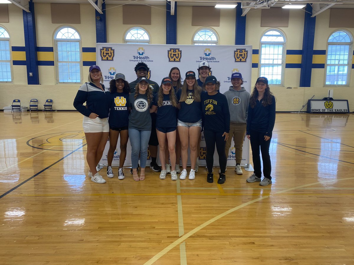 walnutathletics's tweet photo. Senior Signing/Insert Ceremony #Classof2022 #WeLoveOurSeniors 💙💛 https://t.co/1znZ9U0YQQ